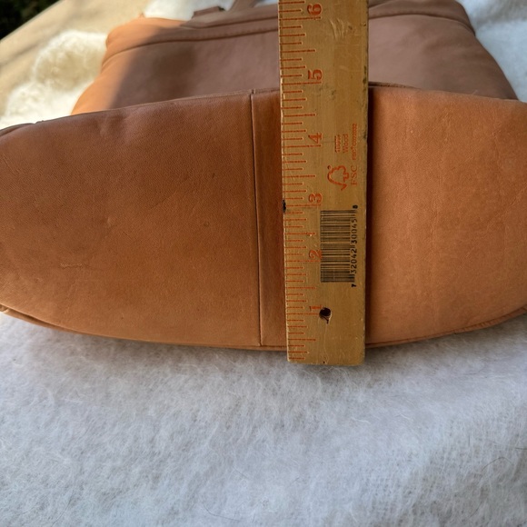 Aspen Tan Leather Convertible Leather Backpack - Picture 10 of 12